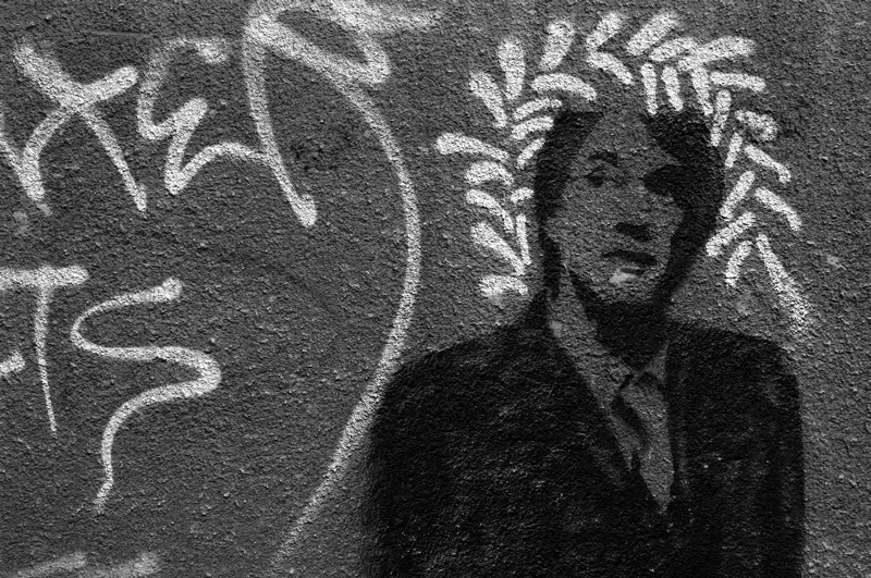 praise the face on the wall